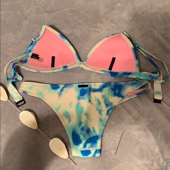 Triangl bikini set - Picture 2 of 5